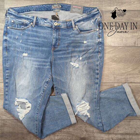 torrid Denim - Torrid Boyfriend Straight Distressed Jeans Size 20S